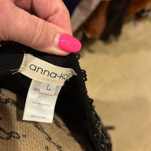 Ana-Kaci dress - Picture 9 of 9